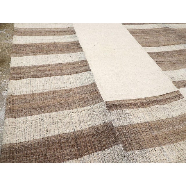 Mid-Century Modern Mid-20th Century Turkish Flatweave Kilim Room Size Carpet For Sale - Image 3 of 8