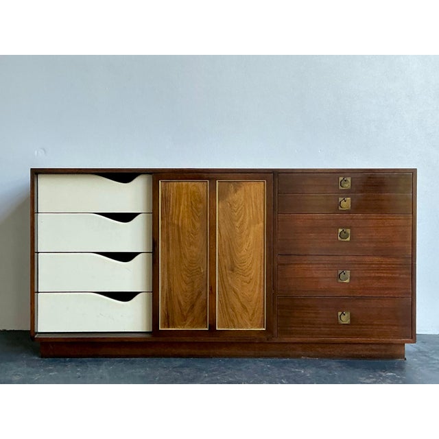 Wood Vintage MCM Harvey Probber Sliding Door Credenza For Sale - Image 7 of 12