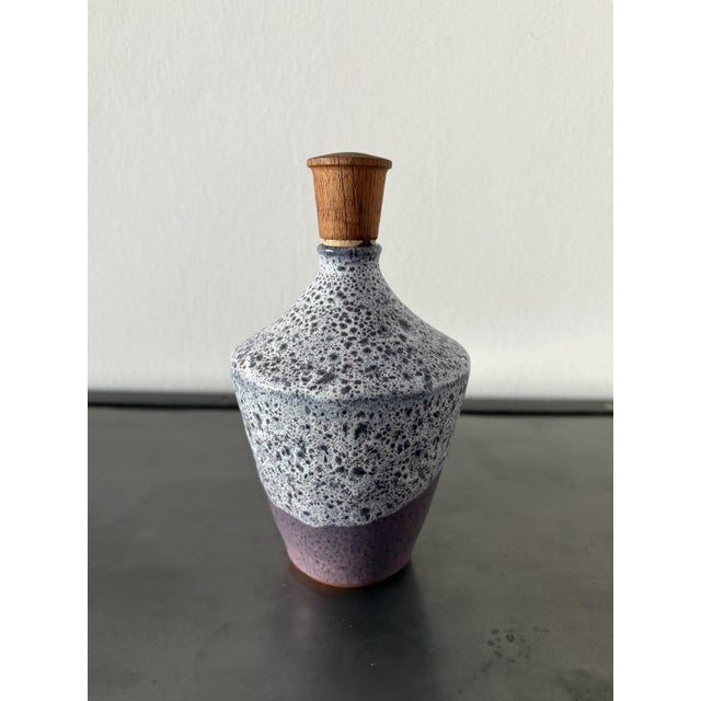 Hand-Thrown Jug with Wooden Stopper from Töpferhof Römhild, 1960s For Sale - Image 4 of 15