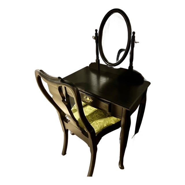 Mid 20th Century Queen Anne Style Vanity Set For Sale