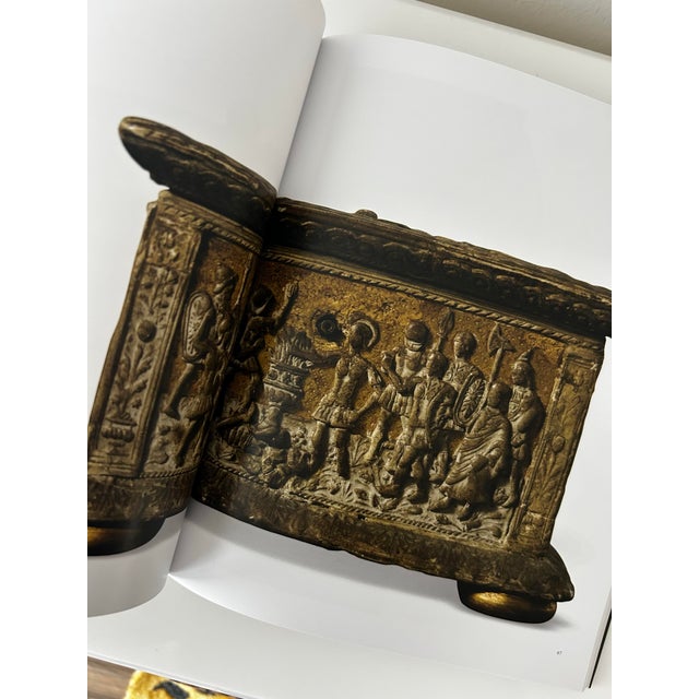 This book helps us understand the socio-economic domestic interior of life in Tuscany during the Renaissance epoch and the...