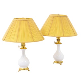 Table Lamps in White Porcelain and Bronze, 1880s, Set of 2 For Sale
