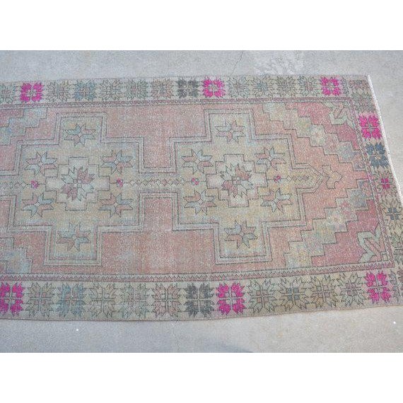 1950s 1950s Vintage Turkish Oushak Rug - 4′2″ × 8′4″ For Sale - Image 5 of 10