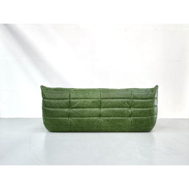 French Three-Seater Togo Sofa in Forest Green Leather by Michel Ducaroy for Ligne Roset For Sale - Image 10 of 12