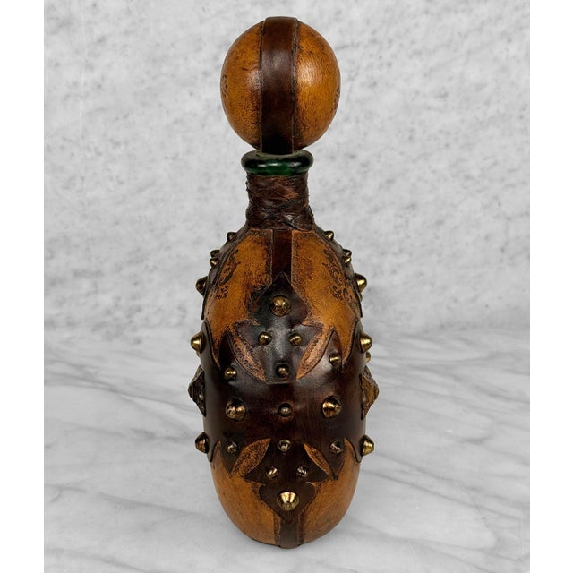 Vintage Italian Tooled Leather Wrapped Cognac Liquor Decanter W/ Stopper For Sale - Image 6 of 10