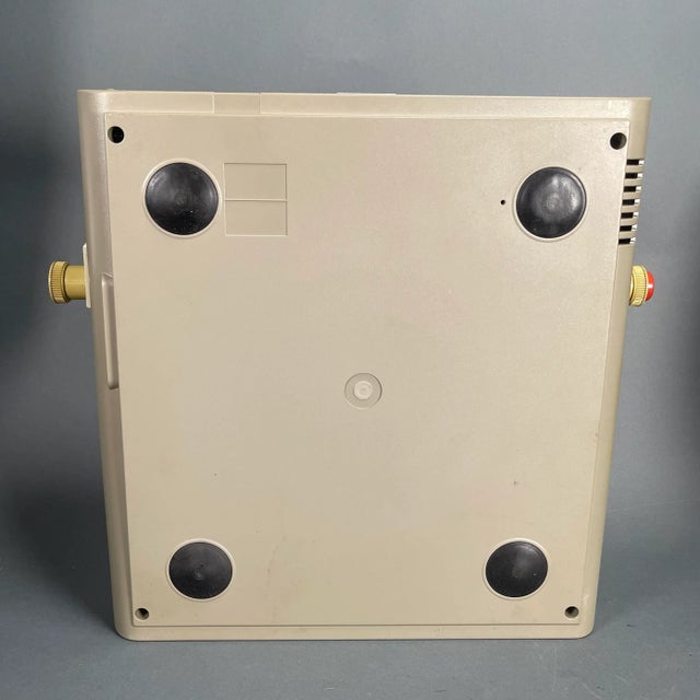 1970s Vintage 1970s Olivetti Lexikon 82 Electric Typewriter For Sale - Image 5 of 12