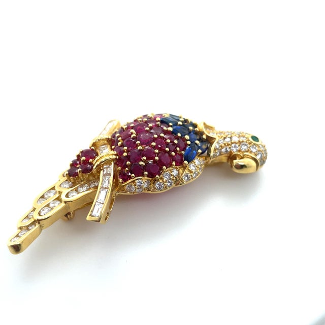 Vintage Diamond and Multigem Parrot Brooch, 18k For Sale - Image 4 of 5