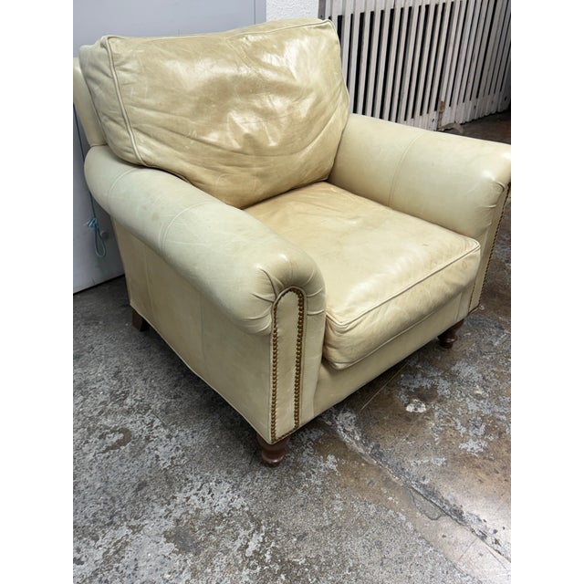 Traditional Benchmade Tipped Ivory Leather Arm Chair For Sale - Image 3 of 12