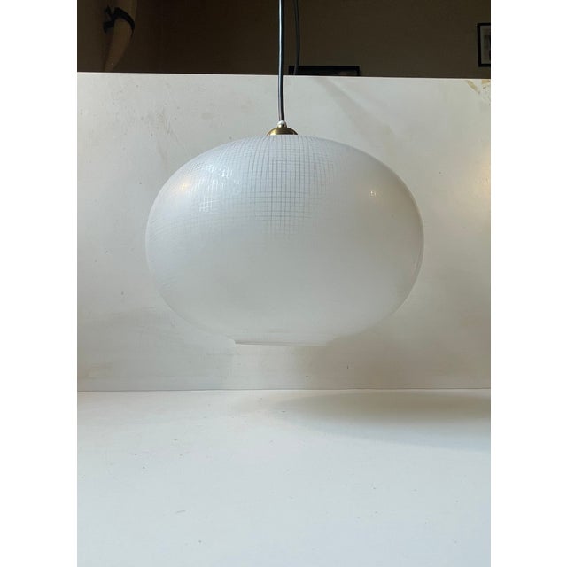 Stilnovo Pendant Lamp in Etched Satin Glass from Stilnovo, 1960s For Sale - Image 4 of 10