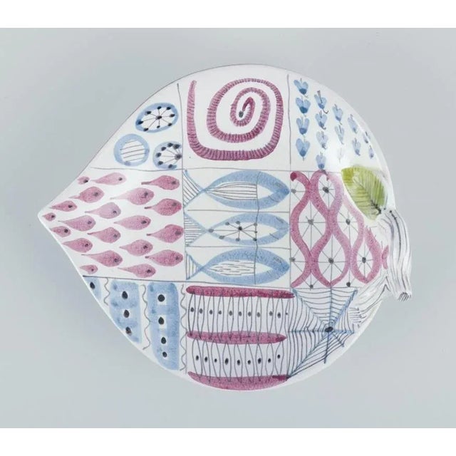 Bowl with Leaf-Shaped Handle in Earthenware by Stig Lindberg for Gustavsberg Studio, 1940s For Sale - Image 3 of 8