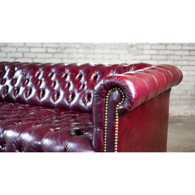 Late 20th Century English Traditional Chesterfield Tufted Oxblood Leather Sofa For Sale - Image 10 of 18