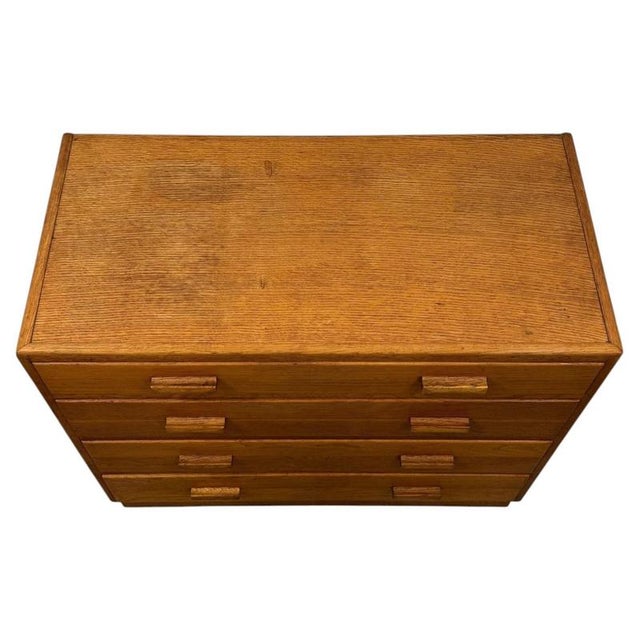 2000 - 2009 Antique Early 20th Century English Golden Oak Chest of Drawers For Sale - Image 5 of 12