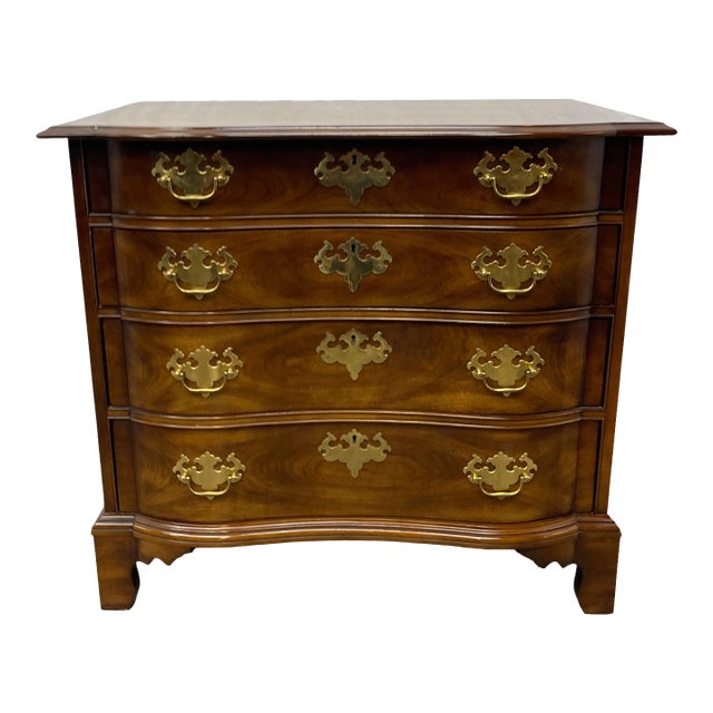 Vintage Statton Chippendale Style Antique Oxford Chest Accent Chest / Commode For Sale