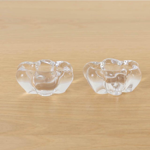 French 1950s Pair of French Glass Salt and Pepper Cellars For Sale - Image 3 of 11
