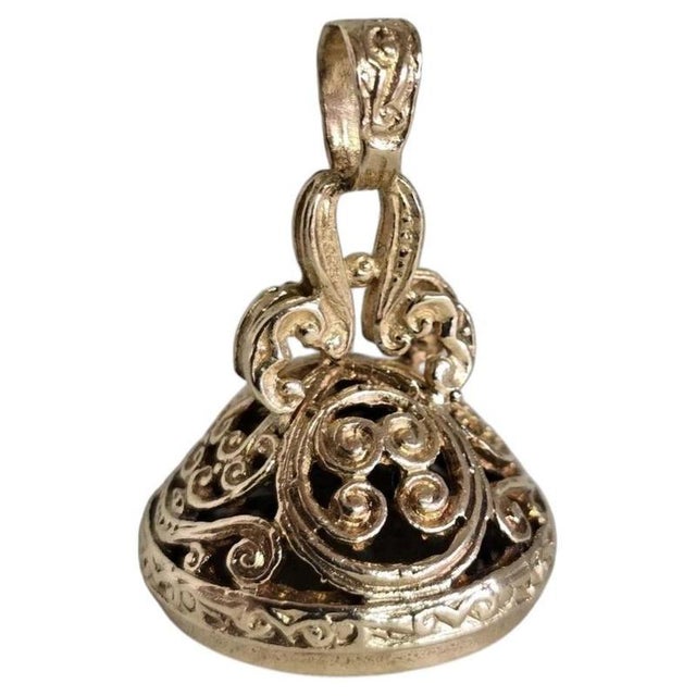 Mid-Century 9ct Gold Charm and Seal from Franklin Mint, London, 1967 For Sale - Image 3 of 18