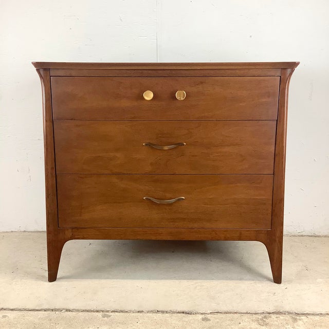 Brown Mid-Century Three Drawer Profile Dresser by Drexel For Sale - Image 8 of 12
