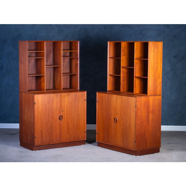 Mid-Century Modern Wall Unit in Teak by Peter Hvidt & Orla Mølgaard for Søborg Møbelfabrik, 1950s For Sale - Image 3 of 10