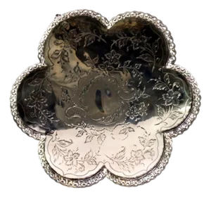 Lobed-Shaped Silver Ticket Holder with a Grid, Engraved Floral Motifs and Monogram Card