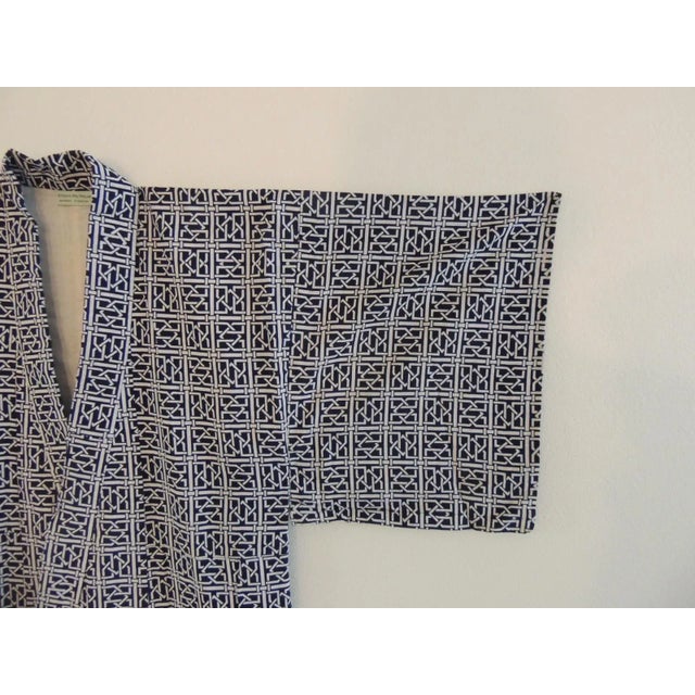 Wearable Blue and White Cotton Printed Fabric Kimono For Sale In Tampa - Image 6 of 7