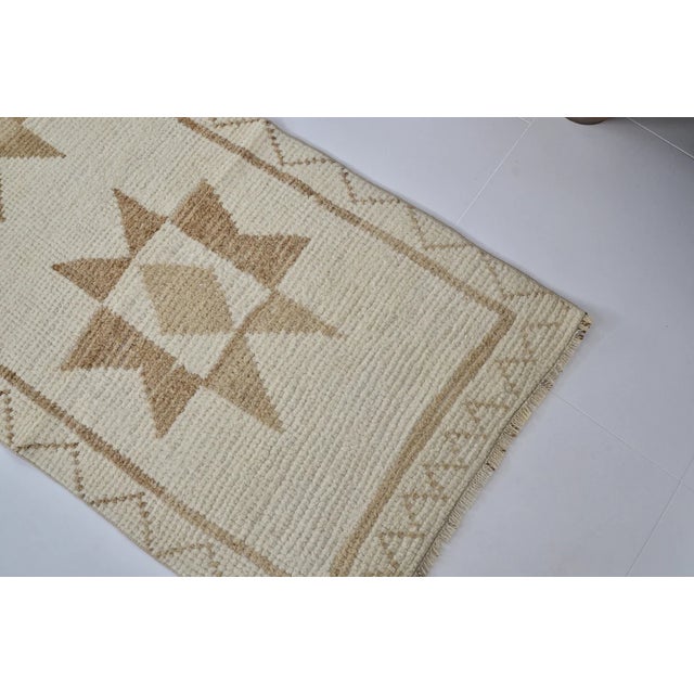 Vintage Anatolian Kilim Runner, Hand-Woven Neutral Earth Tone Wool Rug For Sale In Phoenix - Image 6 of 10
