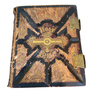 Antique Late 19thth Century Pronouncing Parallel Holy Bible With Ornate Metal Clasps
