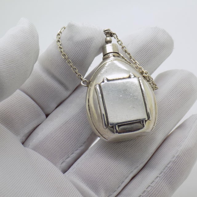 A distinctive and uncommon subject, inspired by utilitarian forms and reinterpreted as a refined piece of Italian...