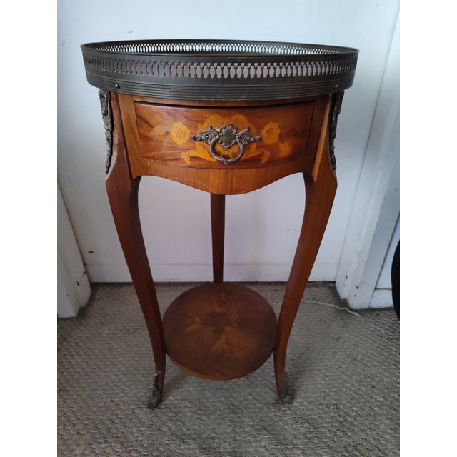 French Early 18th Century French Louis the 15th the Court Table For Sale - Image 3 of 4