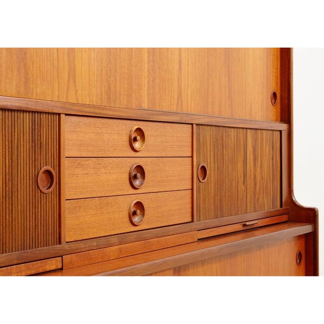 Johannes Andersen 1960s Mid Century Hutch Credenza by Johannes Andersen, Attributed For Sale - Image 4 of 9