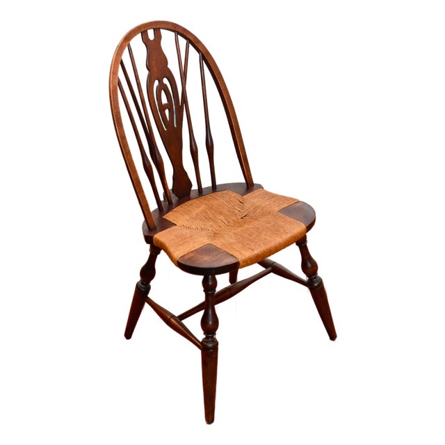 1910s Hoop Back Windsor Chair With Thrush Seat For Sale