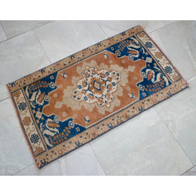 Vintage Rug Hand Made Mat Small Turkish Rug Enrty Decor - 1′ 8″ × 3′ 1″ For Sale - Image 12 of 13