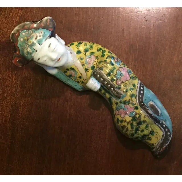 Yellow Antique 19th Century Chinese Export Famille Rose Porcelain Wall Hanging of a Reclining Court Lady For Sale - Image 8 of 13