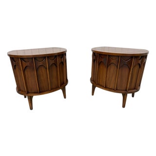 Mid-Century Modern Kent Coffey Perspecta Commode Walnut Nightstands - Set of 2 For Sale