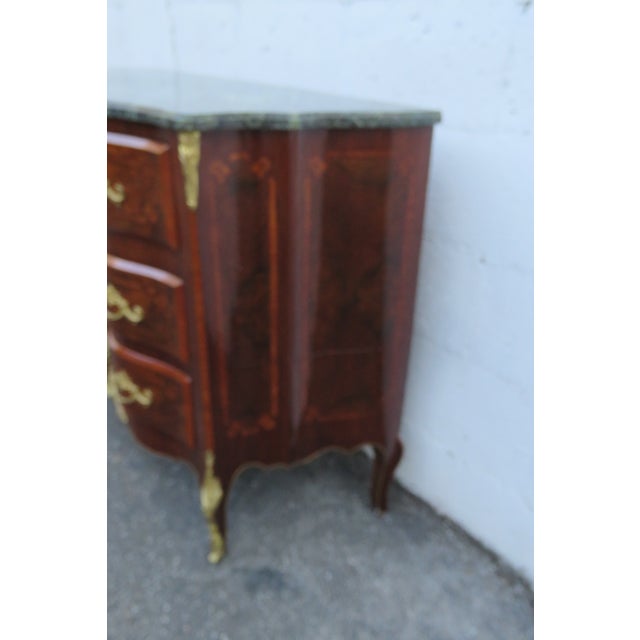 Late 20th Century French Marble Top Bombay Serpentine Inlay Commode Dresser Bathroom Vanity 6210 For Sale - Image 15 of 18