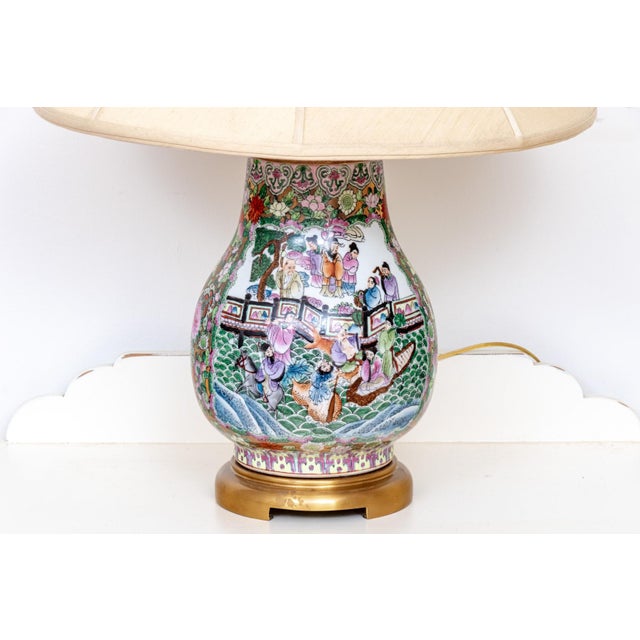 Chinese Chinese Famille Rose Millefleurs Hu-Form Porcelain Table Lamp | Figural Scenes | Mid-20th Century | With Shade For Sale - Image 3 of 13