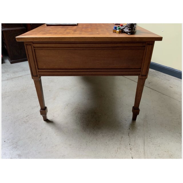 Age: circa 1915 Wood type: solid oak Condition: very good, meticulously maintained, and ready-to-use original condition...