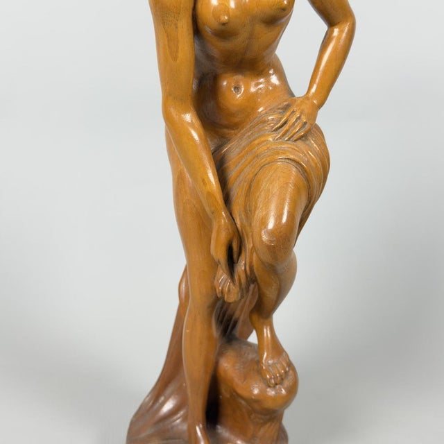 Wood Vintage Bathing Venus in Hand-Carved Wood, 1960s For Sale - Image 7 of 14
