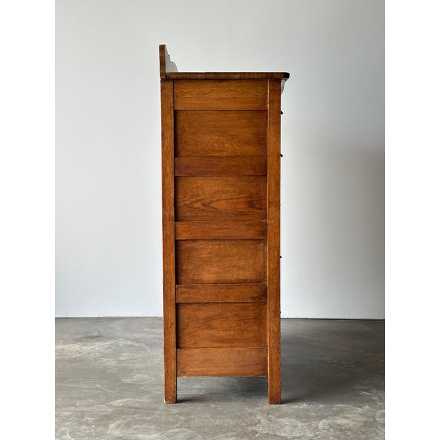Antique Scalloped Quarter Sawn Golden Oak Chest of Drawers For Sale - Image 9 of 13