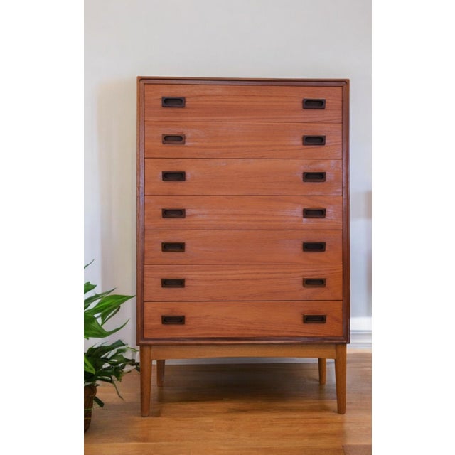 Vintage Chest of Drawers with Seven Drawers in Walnut and Oak by Børge Mogensen, 1960s For Sale - Image 17 of 18