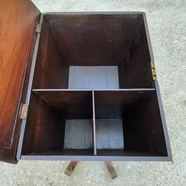 Cellarette, 19th Century English Regency Period Wine Server in Mahogany For Sale In Baton Rouge - Image 6 of 13