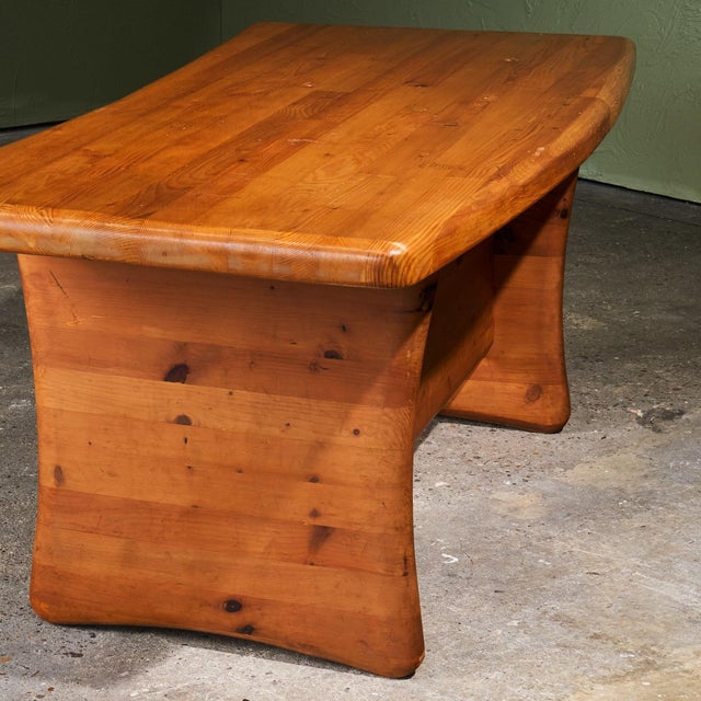 Architectural Forme Libre Writing Desk in Pine by Charlotte Perriand, France For Sale - Image 12 of 13