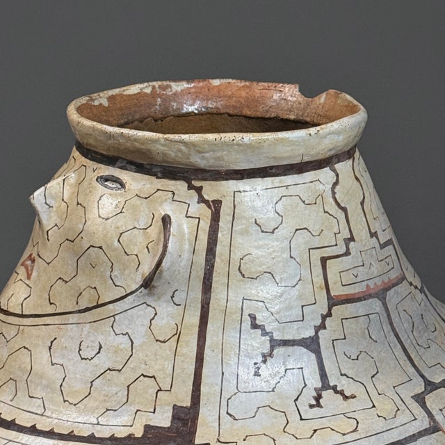 White Monumental Abstract Shipibo Conibo Folk Art Anthropomorphic Polychrome Vessel For Sale - Image 8 of 12