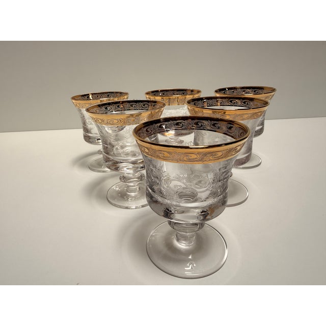 Murano Wine Glasses with Gilt Medici Rims, 1970s, Set of 6 For Sale - Image 3 of 11