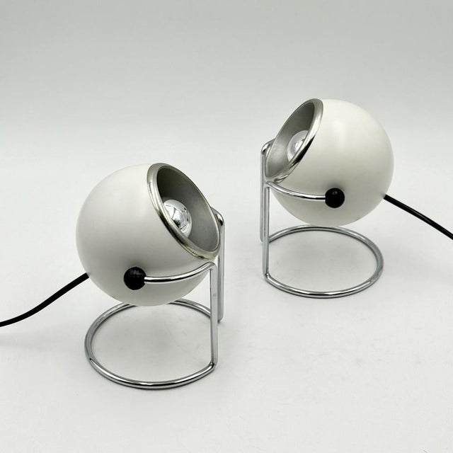 1970s Italian Targetti Sankey Eyeball Lamps in White and Chrome, 1970s, Set of 2 For Sale - Image 5 of 16