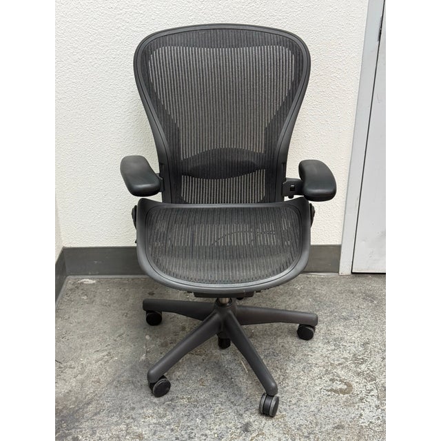 Design Plus Gallery presents the Size C Size Aeron Office Chair from Herman Miller. The chair has thoughtfully designed...