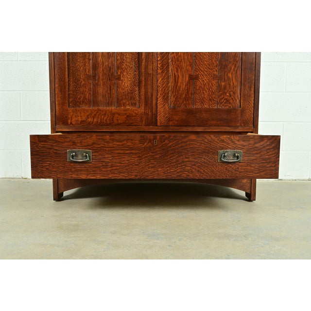 Stickley Mission Oak Arts & Crafts Media Cabinet For Sale - Image 9 of 18