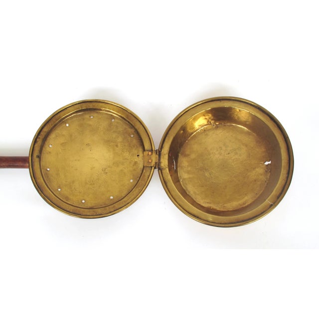 Late 19th Century Early Antique English Brass Bed Warmer With Embossed Bird Decorative Lid For Sale - Image 10 of 13