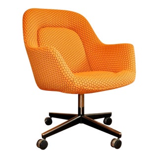 1960s Mid-Century Modern Knoll International Orange Swiveling Desk Chair For Sale