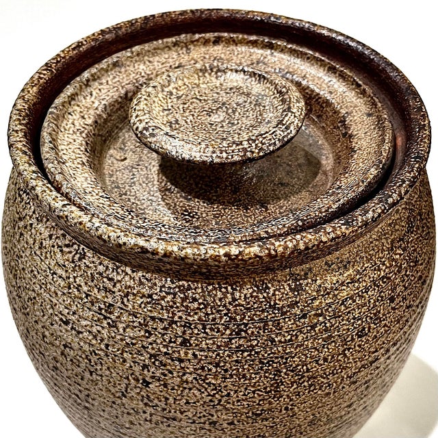 Mid-Century Modern 1970's Salt Glaze Stoneware Ridged Studio Pottery Jar With Lid - Ken Edwards Montana Potter For Sale - Image 3 of 9
