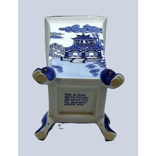 Chinoiserie Vase With Pagoda Scene and Sculptural Feet For Sale - Image 4 of 11