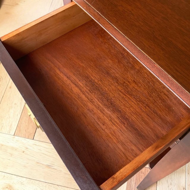 Vintage Federal Mahogany Nightstand | Luxury Bedside Table | Accent Table For Sale - Image 9 of 11